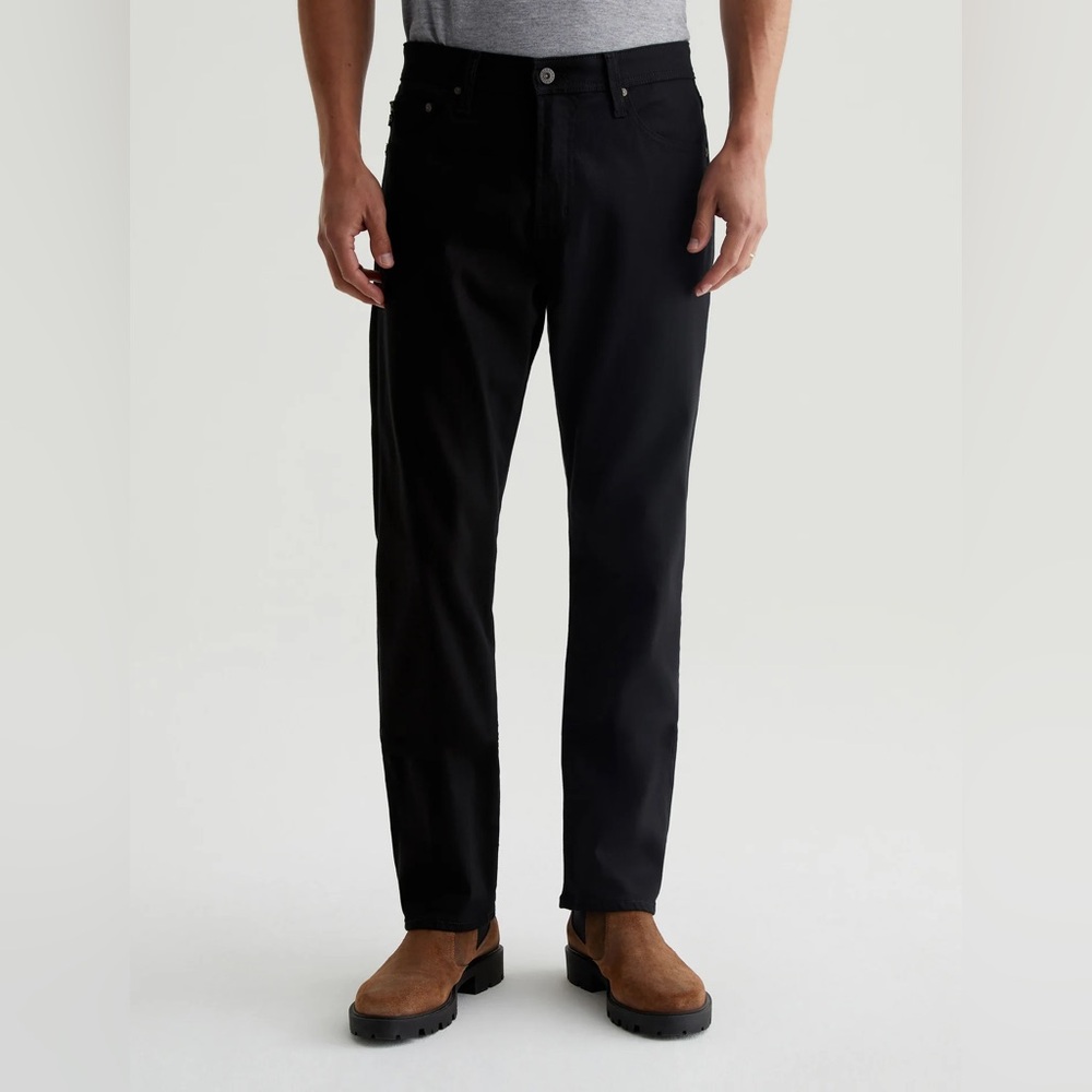 AG Adriano Goldschmied Men’s The Graduate Tailored Leg Black Jean • 32x32